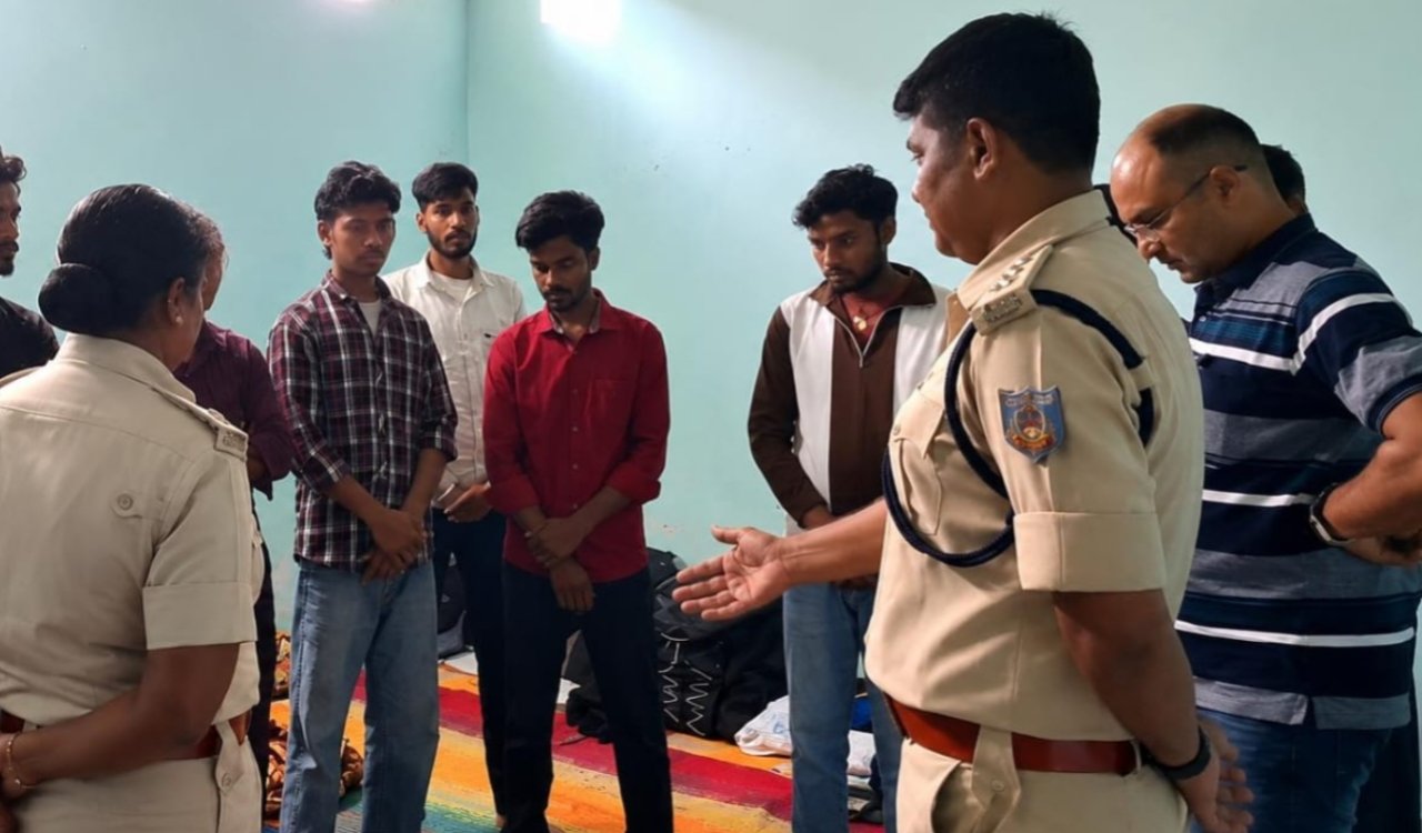 Ranchi: Police crack down on a gang of job scammers, three detained