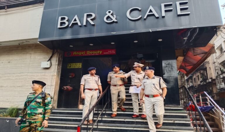 जमशेदपुर: डबल डाउन बार हत्याकांड मामले में तेज हुई कार्रवाई, एडीजी मनोज कौशिक ने घटनास्थल का किया मुआयना