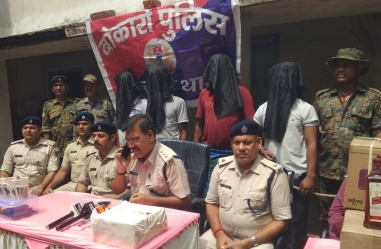 Gang manufacturing spurious foreign liquor busted in Bokaro; four arrested.
