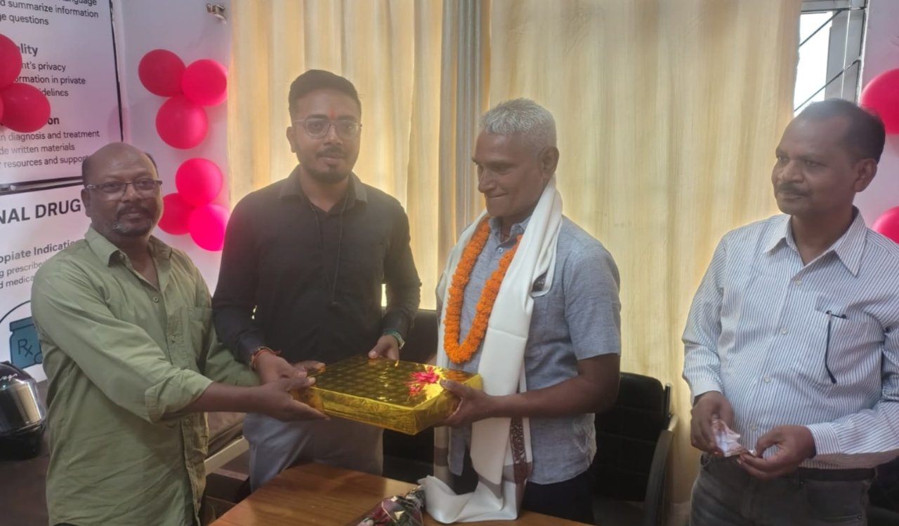 Heartfelt farewell to Shivkumar Singh, a pharmacy staff member at Simdega Sadar Hospital.