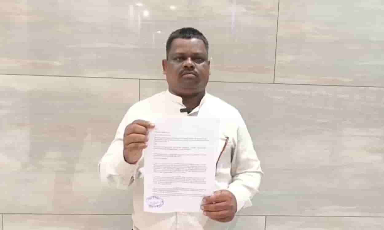 Accusation of extortion in the name of Naxalites in Seraikela.