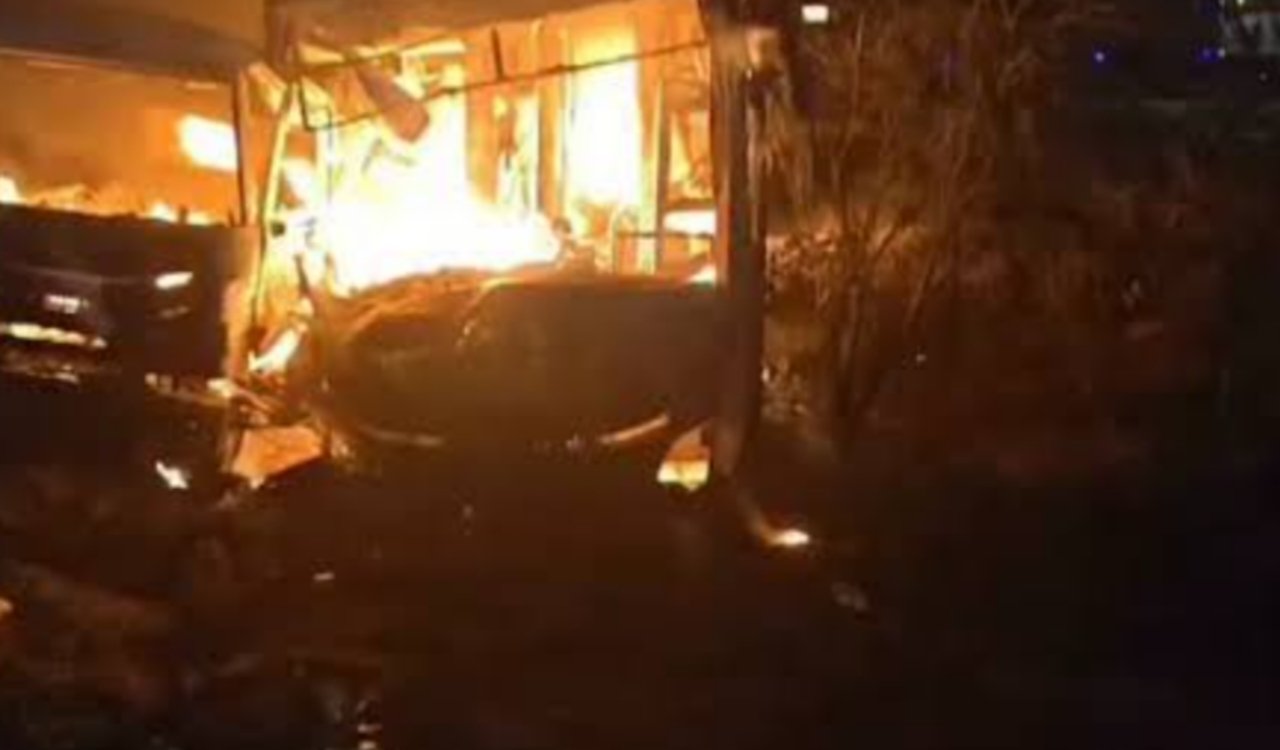 Horrific accident on Delhi-Mumbai Expressway: Fire breaks out after bus-truck collision; 7 dead, over 15 injured.