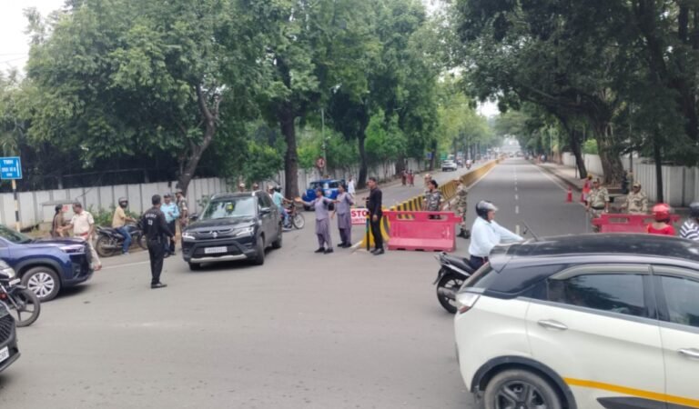 टाटा मुख्य अस्पताल में सुरक्षा व्यवस्था सख्त: मरीज के परिजनों के अलावा किसी के भी आने जाने पर रोक 