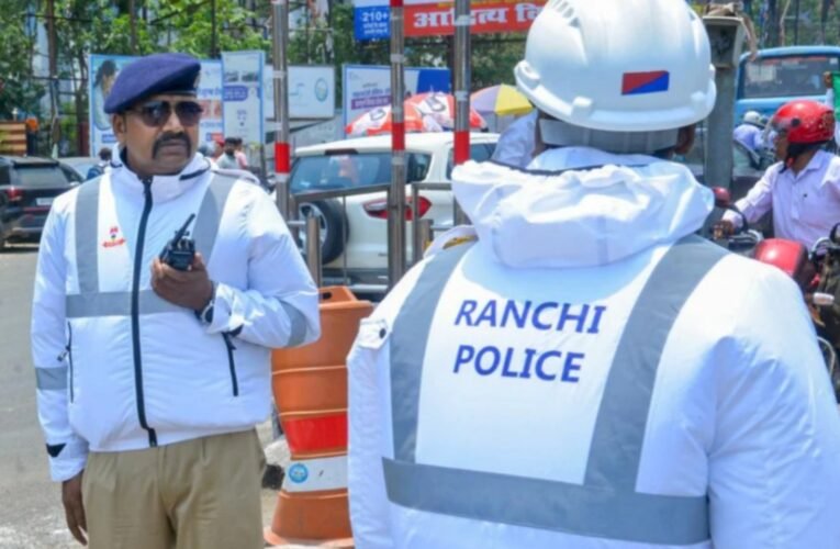 Major traffic police drive in Ranchi: 4,969 challans issued in a single day; most actions taken against riding without helmets and no-parking violations.
