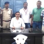 हटिया स्टेशन पर अवैध ई-टिकट कारोबार का भंडाफोड़, RPF ने आरोपी को किया गिरफ्तार Illegal e-ticketing racket busted at Hatia station; RPF arrests accused.