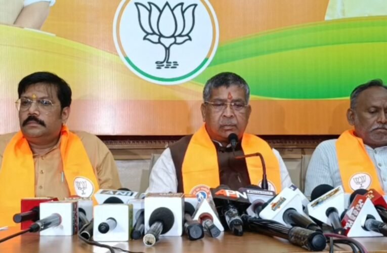 BJP attacks the government over the law-and-order situation in Jharkhand; calls for a Jamshedpur bandh on July 3 over the Himanshu Singh murder case.