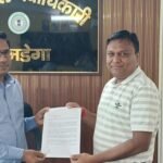 मार्केट कॉम्प्लेक्स की दुकानों के नए किराया निर्धारण का विरोध, चैंबर ने एसडीओ को सौंपा ज्ञापन Opposition to the new rent fixation for market complex shops; Chamber submits memorandum to SDO.