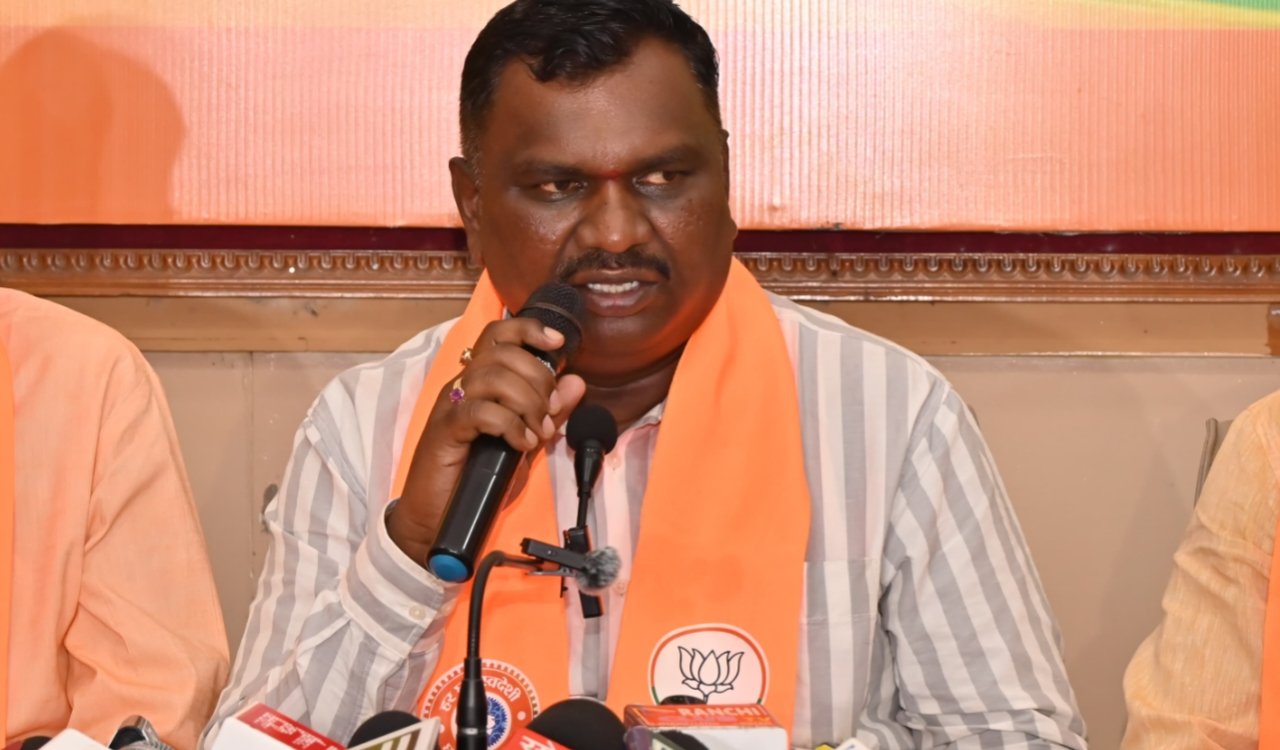 BJP's claim on Jamshedpur shutdown: Public shattered the Hemant government's arrogance; questions raised over law and order.