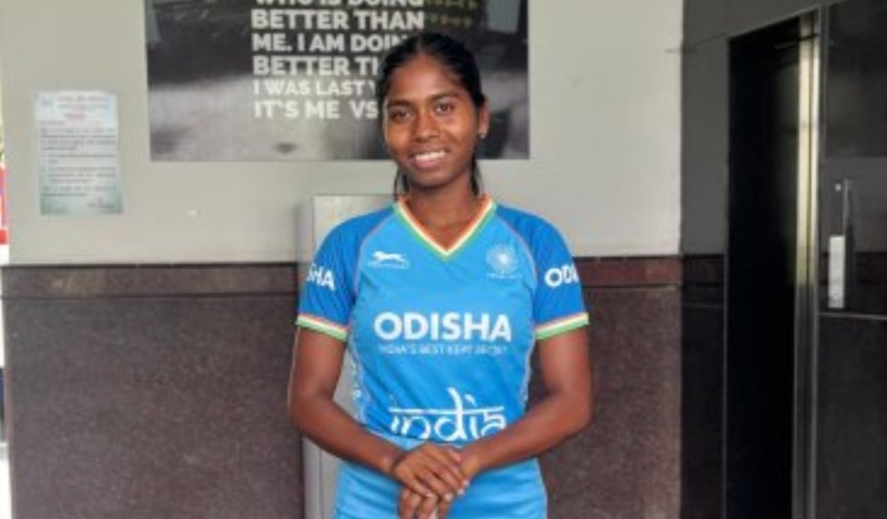 Indian Junior Women's Hockey Team departs for UK exposure tour; Simdega's Nisha Minz gets an opportunity.