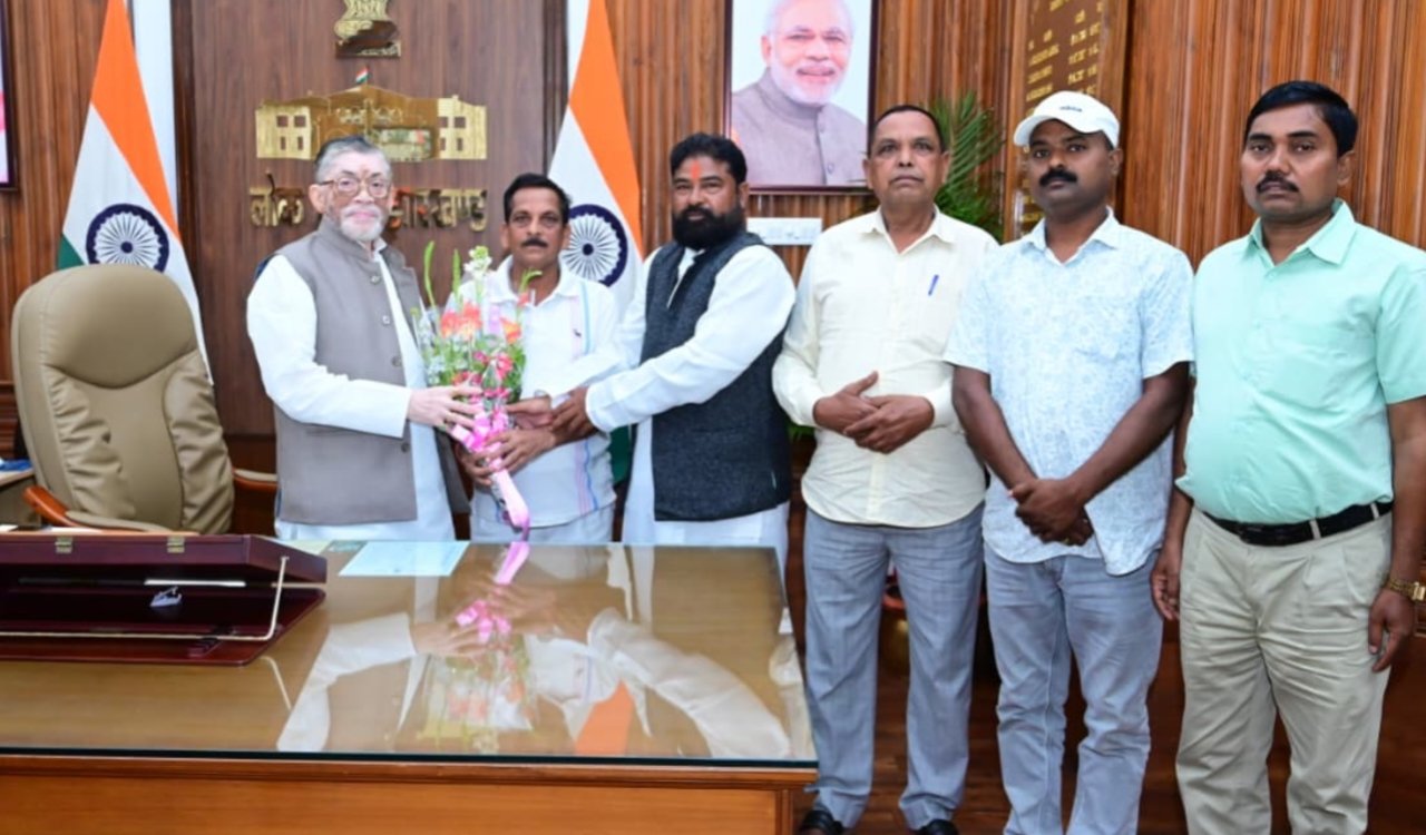 Backward Caste Struggle Committee submits memorandum to the Governor; demands OBC reservation and rights.