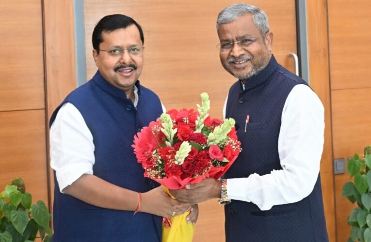 Babulal Marandi met BJP National President Nitin Nabin in New Delhi; organizational issues were discussed.