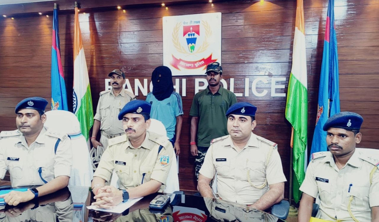 Young woman's murder case in Dashamfall police station area solved; she was strangled to death over a love affair.