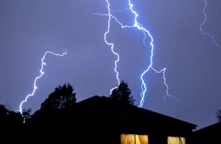 Family struck by lightning in West Singhbhum; woman dies, two critically injured.