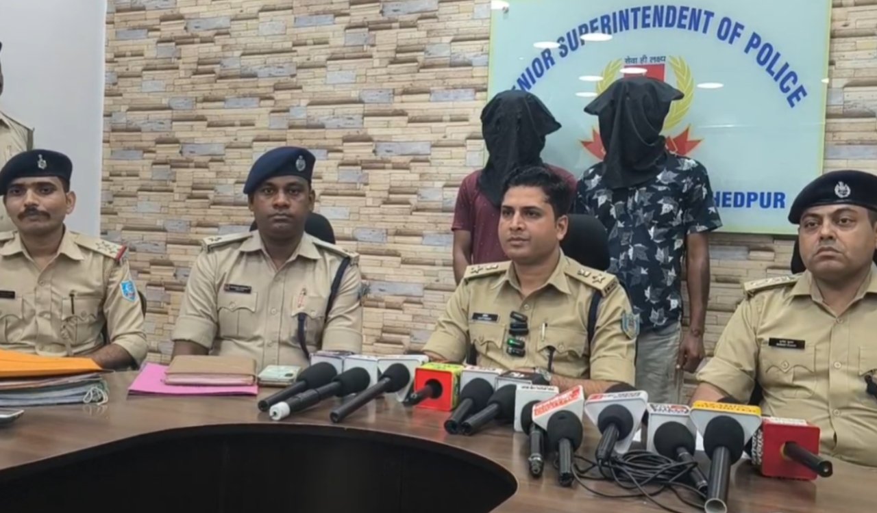 Major success for Parsudih police: two absconding criminals arrested in connection with a dacoity plot.