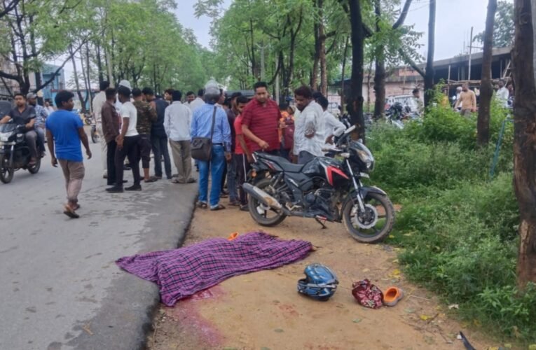 Tragic road accident near Khairantoli petrol pump; motorcyclist killed after being hit by a truck.