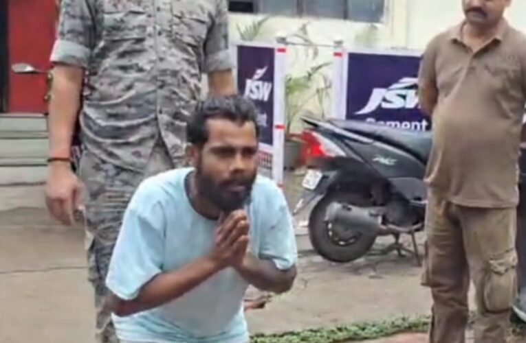 थाने में रील बनाना पड़ा महंगा, चुटिया पुलिस ने युवक को हिरासत में लेकर कराई परेड