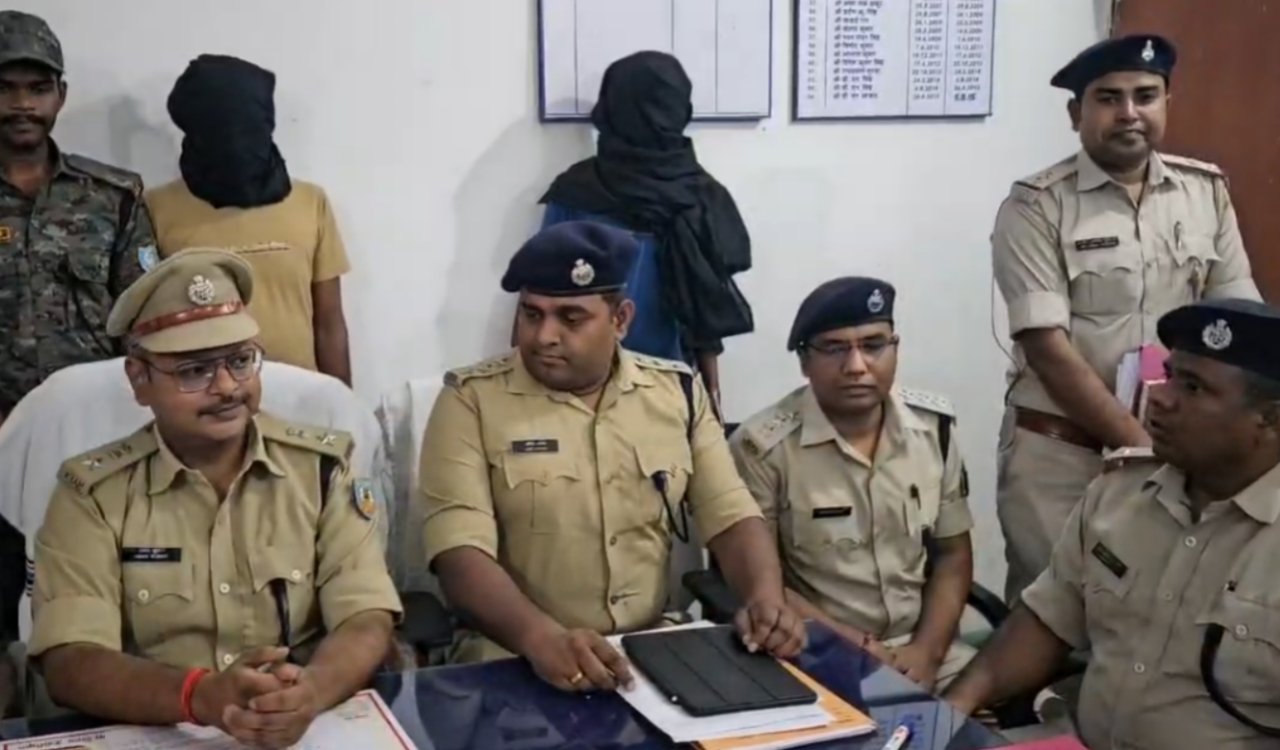 Major police crackdown on the Rahul Dubey gang in Hazaribagh; two miscreants arrested with weapons and a Scorpio vehicle.