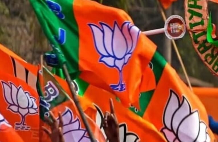 BJP attacks government over potential ₹20,000 crore revenue loss in the Excise Department; demands a response from the CM.