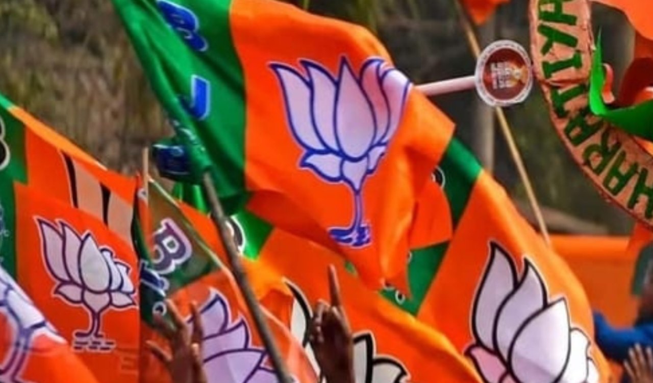 BJP attacks government over potential ₹20,000 crore revenue loss in the Excise Department; demands a response from the CM.