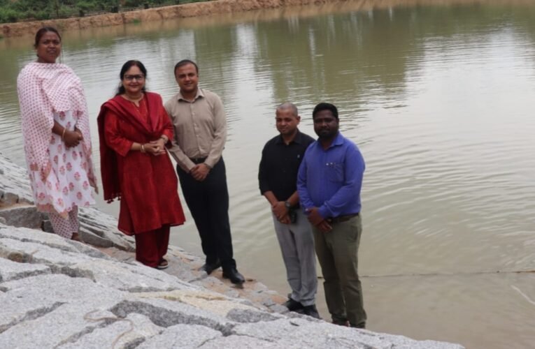 Fish spawn distribution program launched in Simdega; 8 beneficiaries receive 160 lakh spawn.