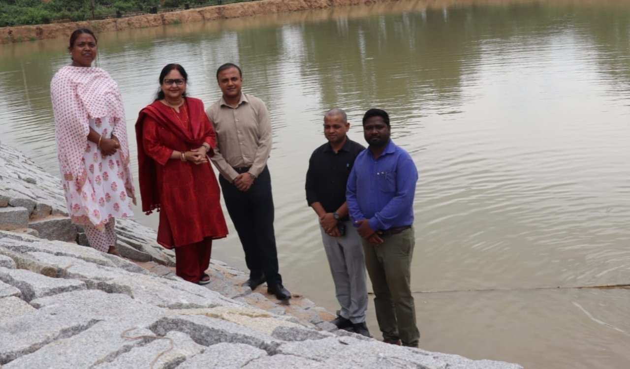 Fish spawn distribution program launched in Simdega; 8 beneficiaries receive 160 lakh spawn.