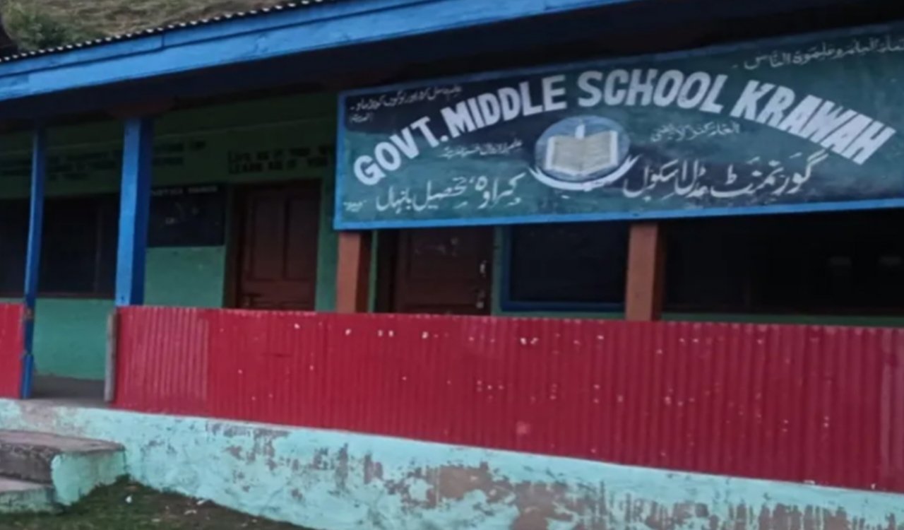 7th-grade student locked in school for hours; entire staff faces the axe after video goes viral.
