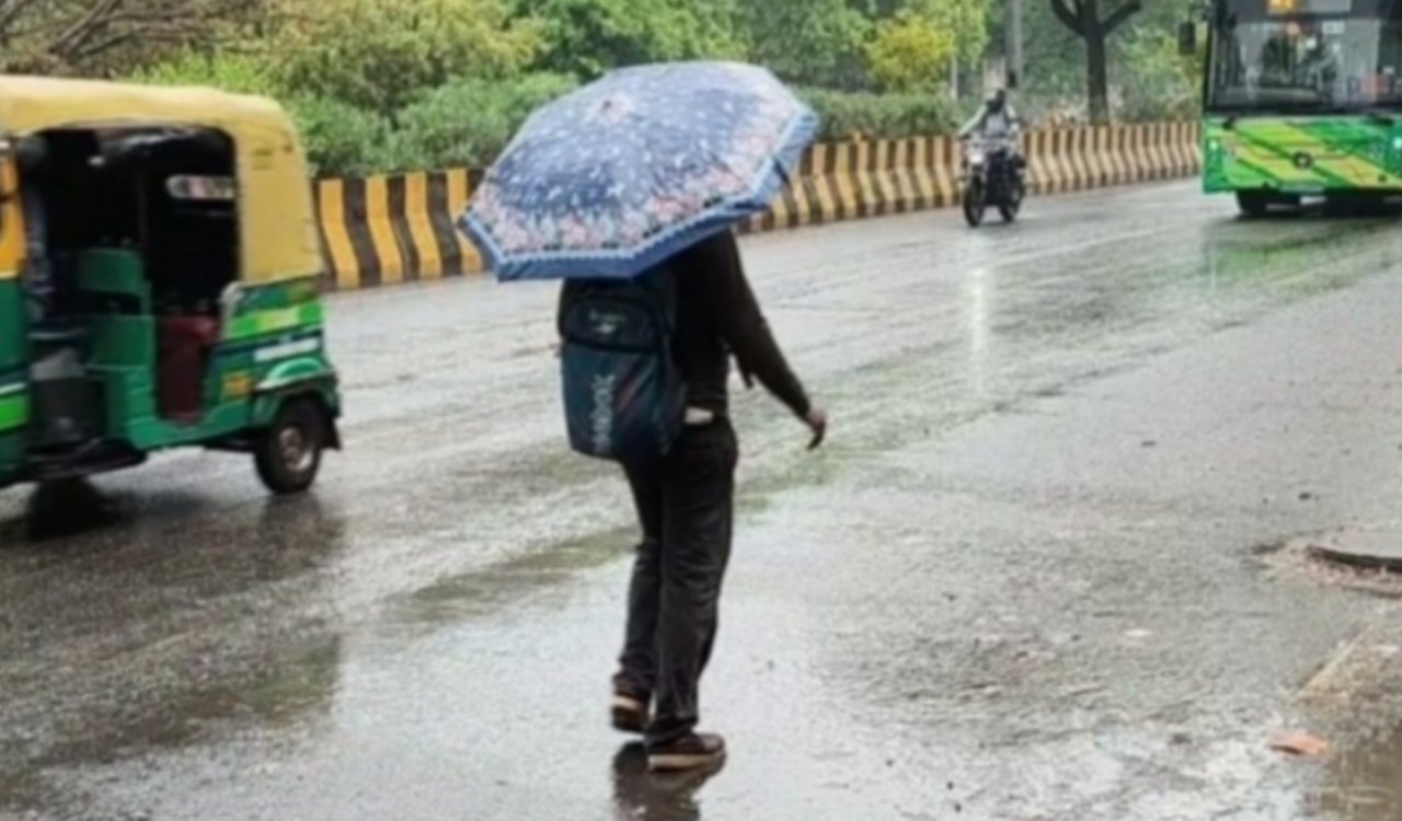 Weather in Ranchi and across Jharkhand today: Cloudy skies with a possibility of rain accompanied by thunder and lightning.
