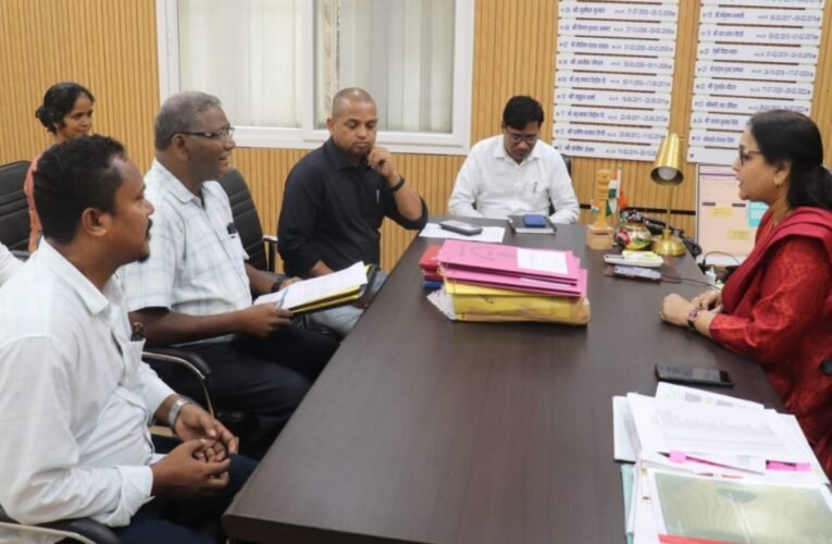 समटोली रोड की बदहाली पर शिक्षण संस्थानों का फूटा गुस्सा, एक सप्ताह में काम शुरू नहीं हुआ तो होगा आंदोलन