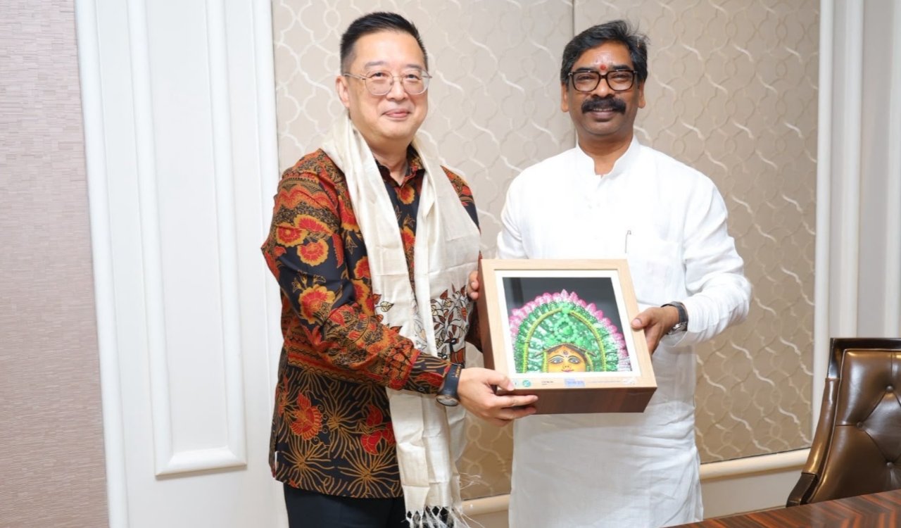 Jharkhand to boost cooperation with Singapore; consensus reached on investment and skill development.