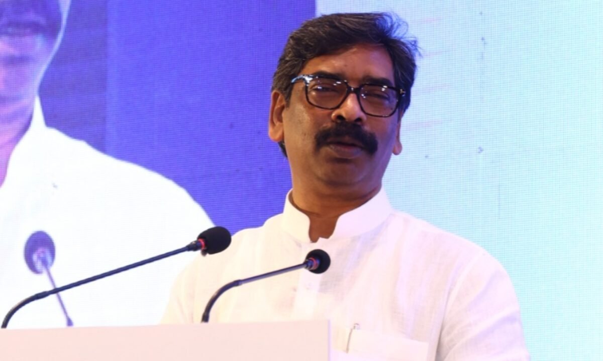 Jharkhand to transition from 'Mines' to 'Minds'; 14 major MoUs signed; Chief Minister Hemant Soren presents vision for development.