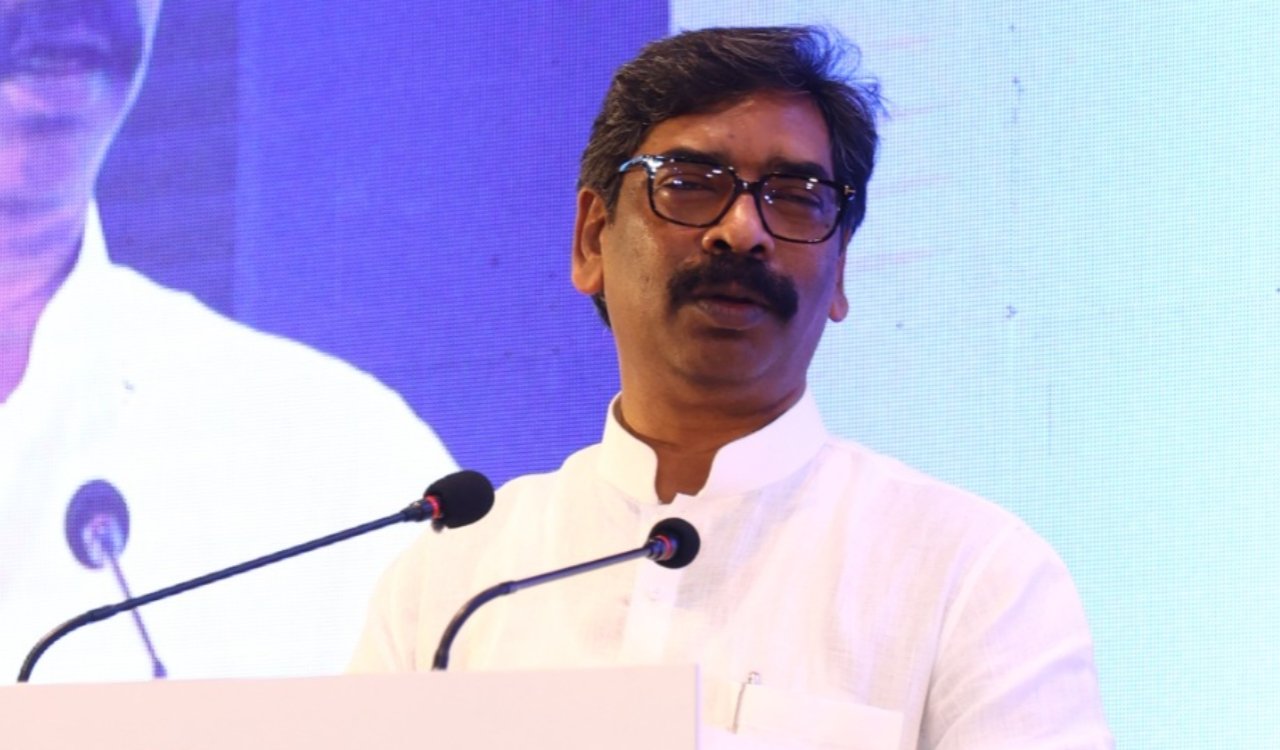 Jharkhand to transition from 'Mines' to 'Minds'; 14 major MoUs signed; Chief Minister Hemant Soren presents vision for development.