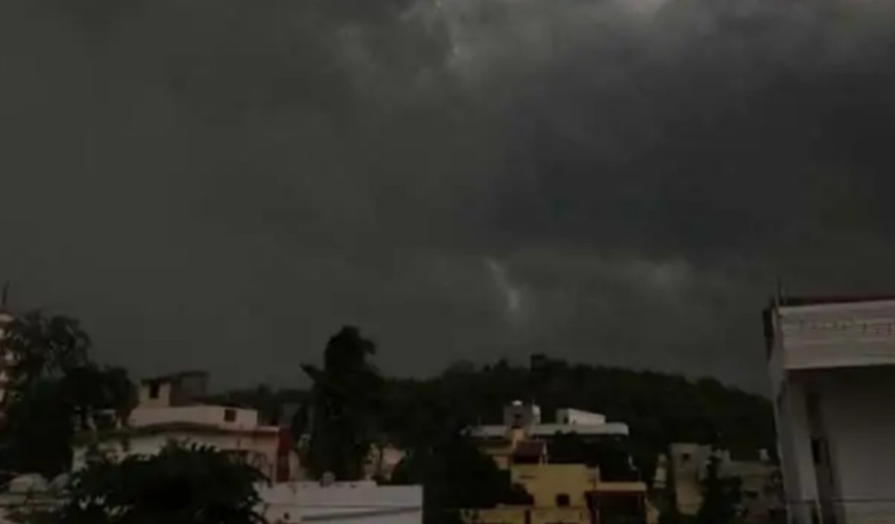 Alert for thunderstorms and rain across Jharkhand, including Ranchi, today!