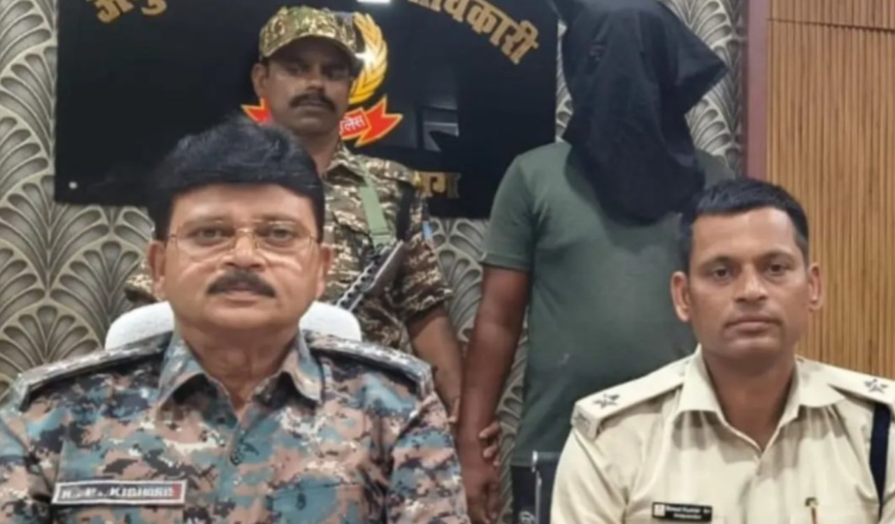 Illegal arms smuggling racket busted in Barhi; one arrested with a country-made revolver and cartridges.