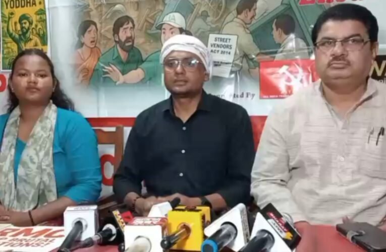 मोराबादी से पथ विक्रेताओं को हटाने पर बढ़ा विवाद, 14 जुलाई को नगर निगम घेराव की चेतावनी