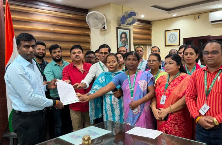 Collectorate staff sent a letter of thanks to the Chief Minister, expressing gratitude for the revised recruitment and promotion rules.