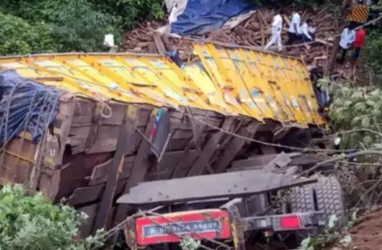 Major accident in Chutupalu Valley: Timber-laden truck plunges into 30-foot-deep gorge after brake failure; driver injured.