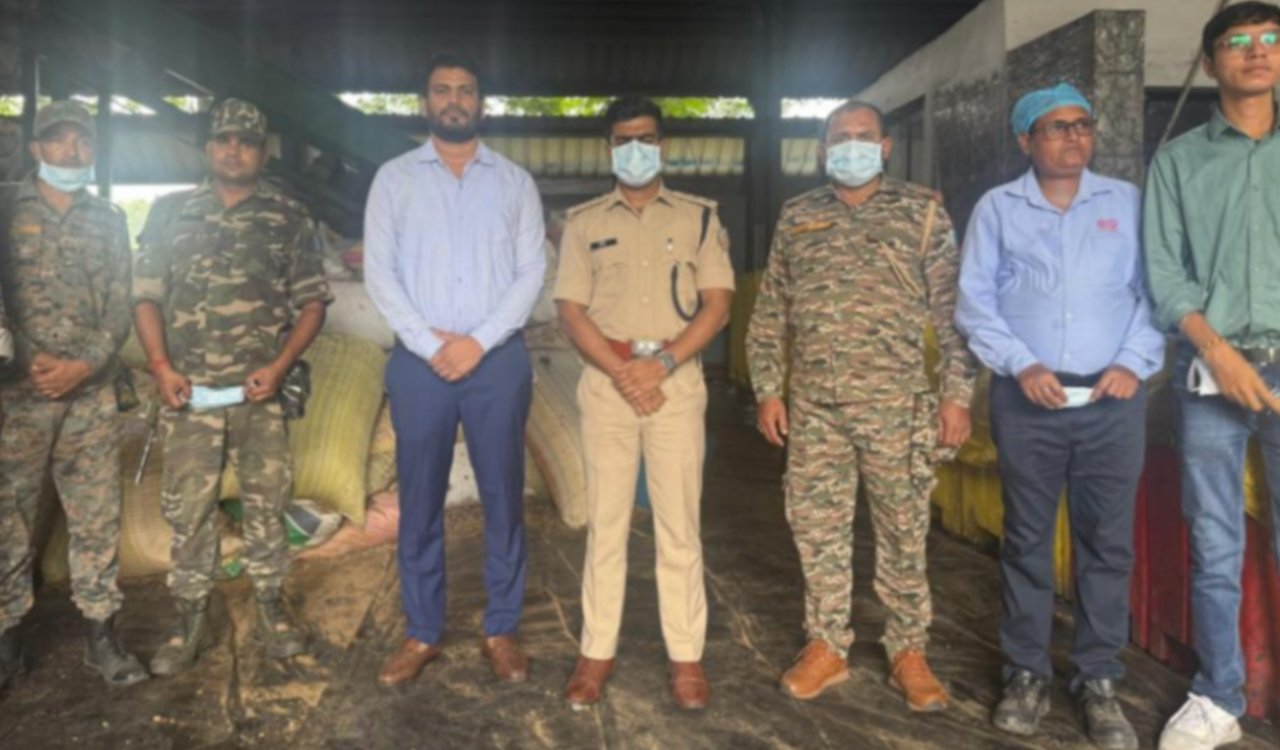 Hazaribagh Police destroyed 1.45 tonnes of poppy husk, 307.7 kg of cannabis, and 5 litres of cough syrup.