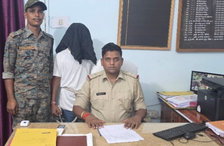 Supplier arrested in poppy husk smuggling case after a year; major action by Mandu police.