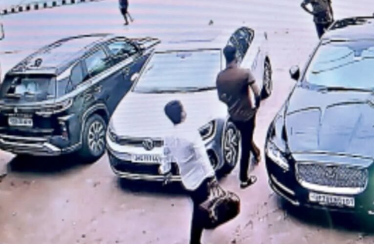 Major breakthrough in the high-profile Ashok Nagar (Ranchi) theft case: the perpetrators arrived in a luxury vehicle worth ₹80 lakh and stayed at a hotel using fake Aadhaar cards.