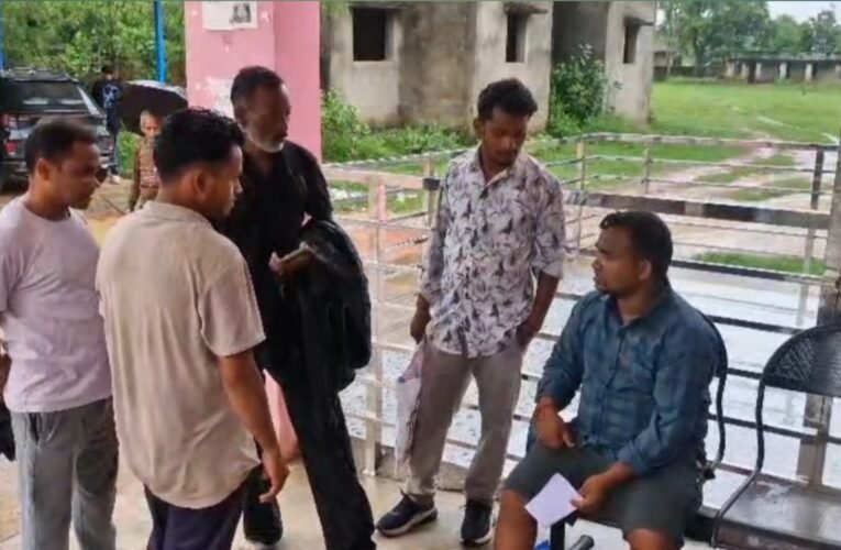 Tragic road accident in Khunti: Three killed after being hit by a speeding bike; one youth admitted to RIMS.