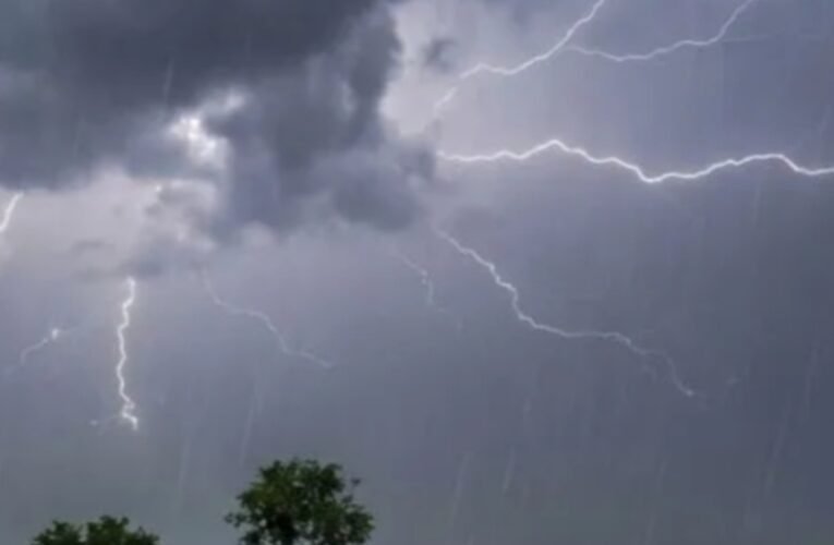 Weather update for Ranchi and the rest of Jharkhand today: Cloudy skies with a possibility of rain accompanied by thunder and lightning.