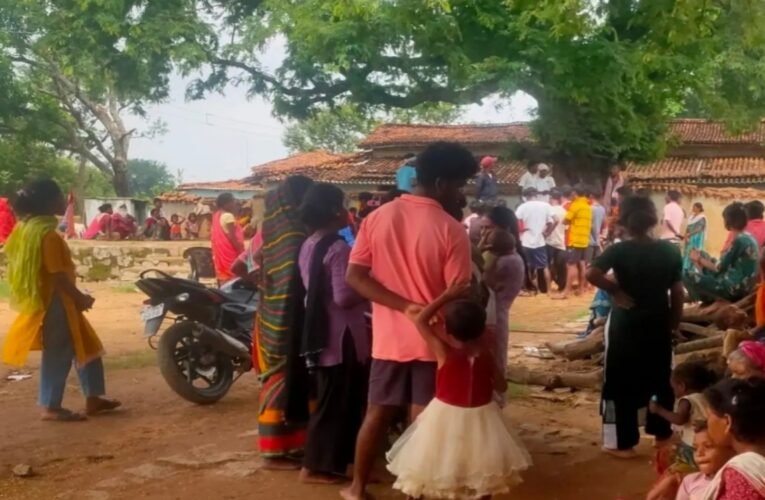 गुमला: 3 साल की मासूम से दुष्कर्म के बाद पंचायत ने दबाया मामला, 1 लाख जुर्माना लगाया 20 हजार की मांस-दारू की पार्टी की