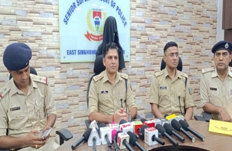 Jamshedpur: Vicky Singh, prime accused in the Rahul Bachcha murder case, arrested.