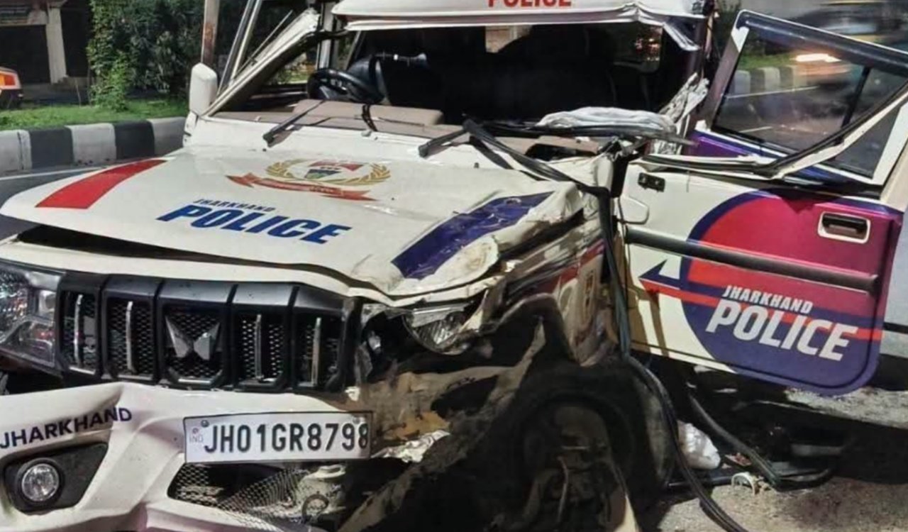 Hazaribagh police personnel dies, three others injured in road accident in Dhanbad.