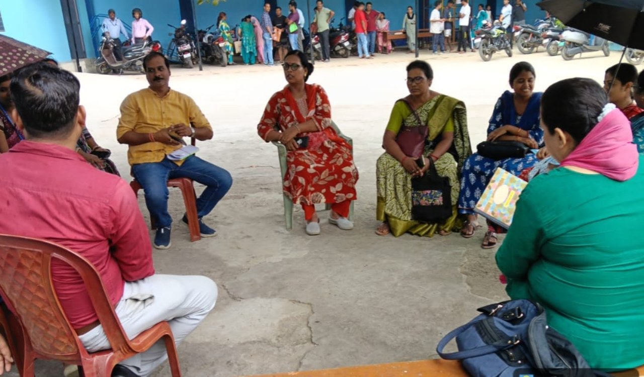 'Electoral Pathshalas' set up at all polling stations in Ranchi; voters urged to submit enumeration forms promptly.