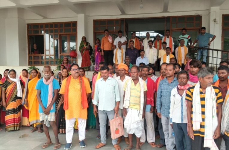 मालसाड़ा की माँ वनदुर्गा स्थल को ‘आस्था का केंद्र’ घोषित करने की मांग, डीसी के नाम सौंपा ज्ञापन