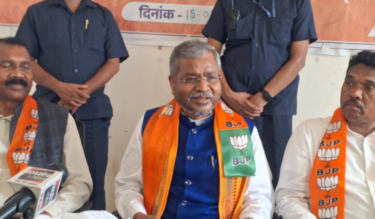 DMFT फंड में अनियमितता का आरोप, आदिवासी युवकों से मारपीट मामले में कार्रवाई की मांग; चाईबासा में बोले बाबूलाल मरांडी