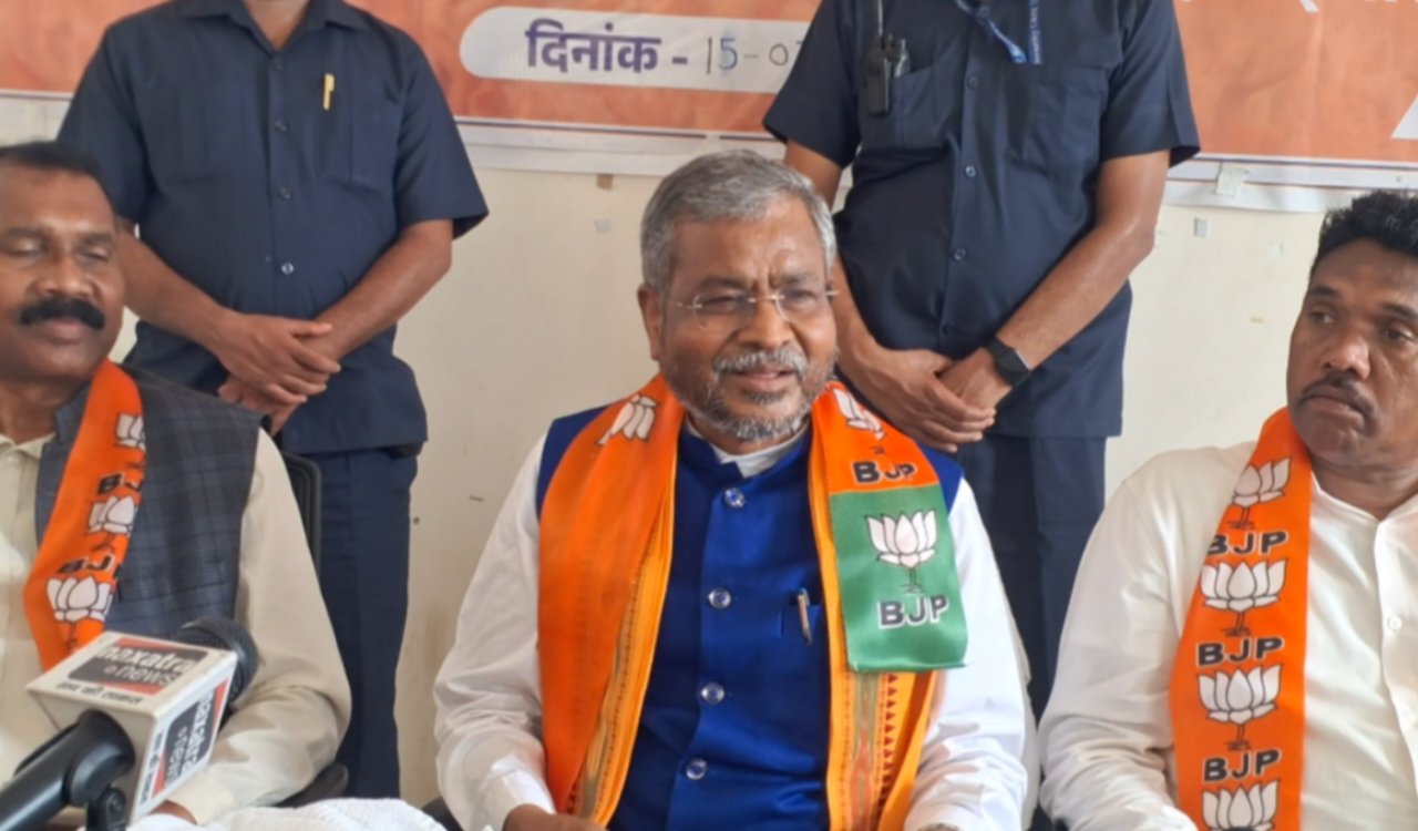 Allegations of irregularities in the DMFT fund and demands for action regarding the assault on tribal youths; Babulal Marandi speaks in Chaibasa.