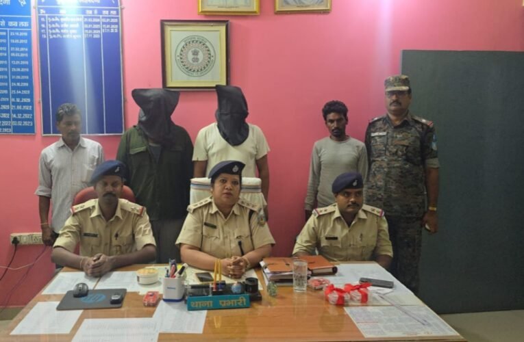 Major success for Lohardaga Police: Two smugglers arrested with 25 grams of brown sugar.