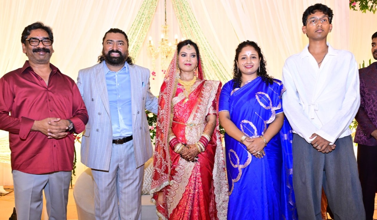 Chief Minister Hemant Soren attended MP Vijay Hansdak's reception and extended his best wishes to the newlyweds.